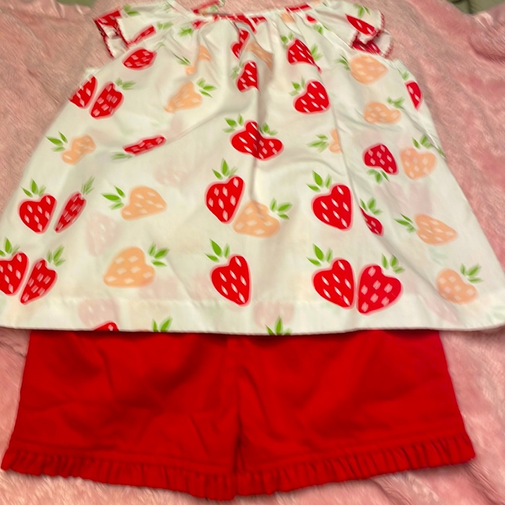 4T Strawberry cotton short set